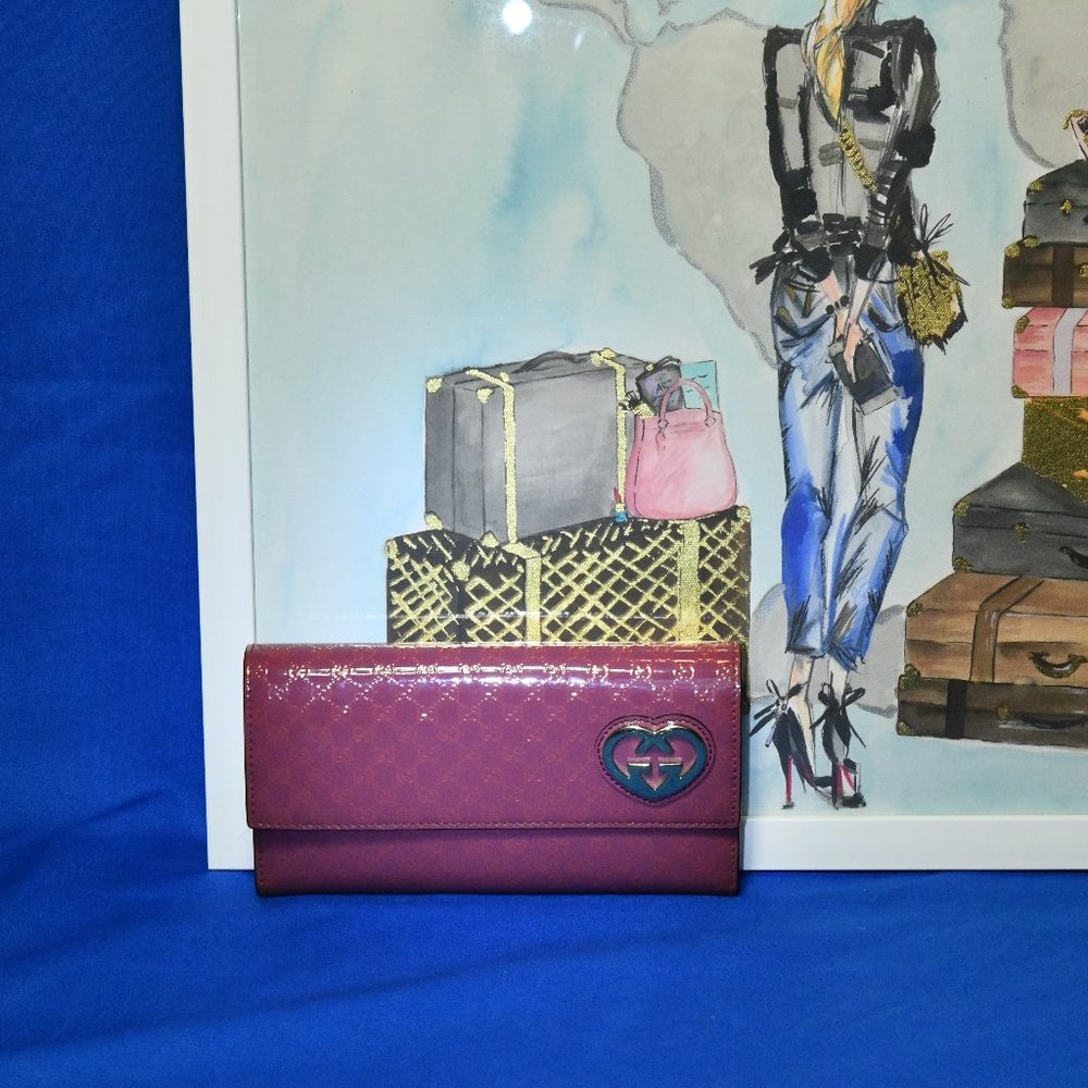 Beautiful Gucci Wallet!